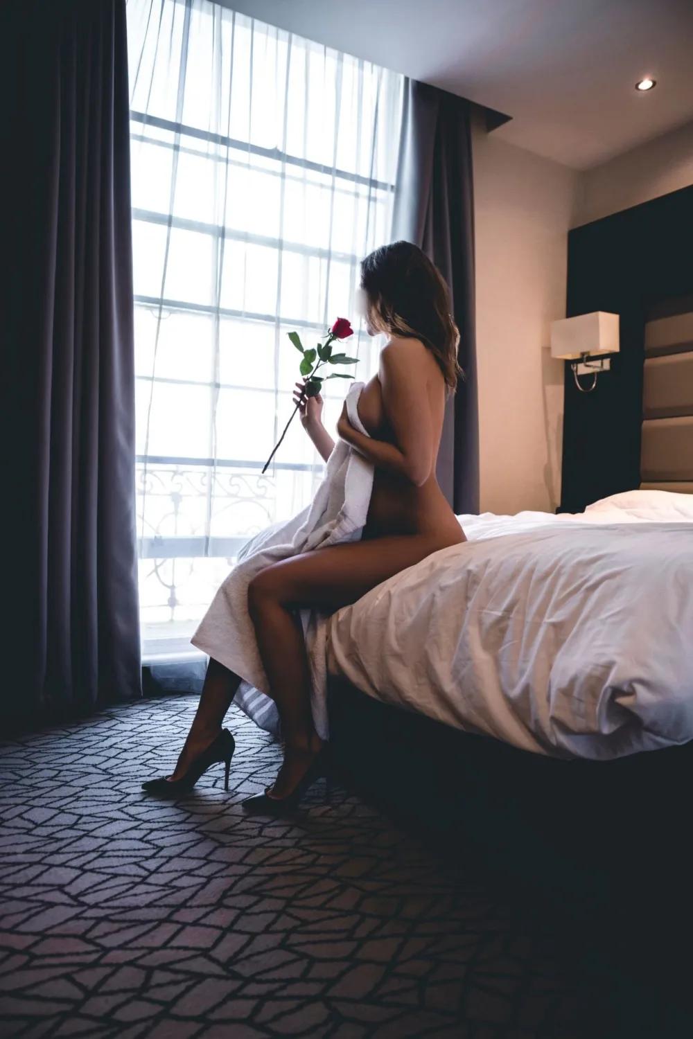 Copenhagen escort Luxury girlfriend & independent companion - København, Storkøbenhavn, Bornholm, Nyborg, Middelfart, Ringsted, Vordingborg, Fredericia, Horsens, Kolding, Odense, Randers, Helsingør, Herning, Roskilde, Hillerød, Holbæk, Holstebro, Hørsholm, Vejle, Køge, Aalborg, Aarhus, Næstved, Silkeborg, Slagelse, Svendborg, Sønderborg, Viborg – billede 4