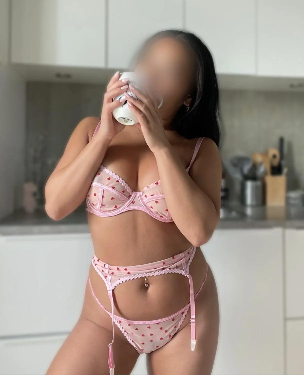 Your Fav Danish Asian Gurl - København Ø – billede 18